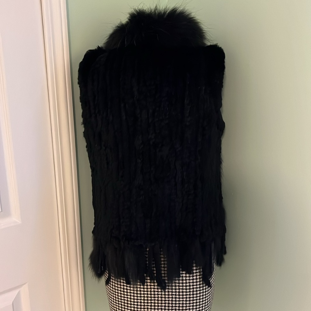 Linda Richards Fur Vest - Picture 6 of 10